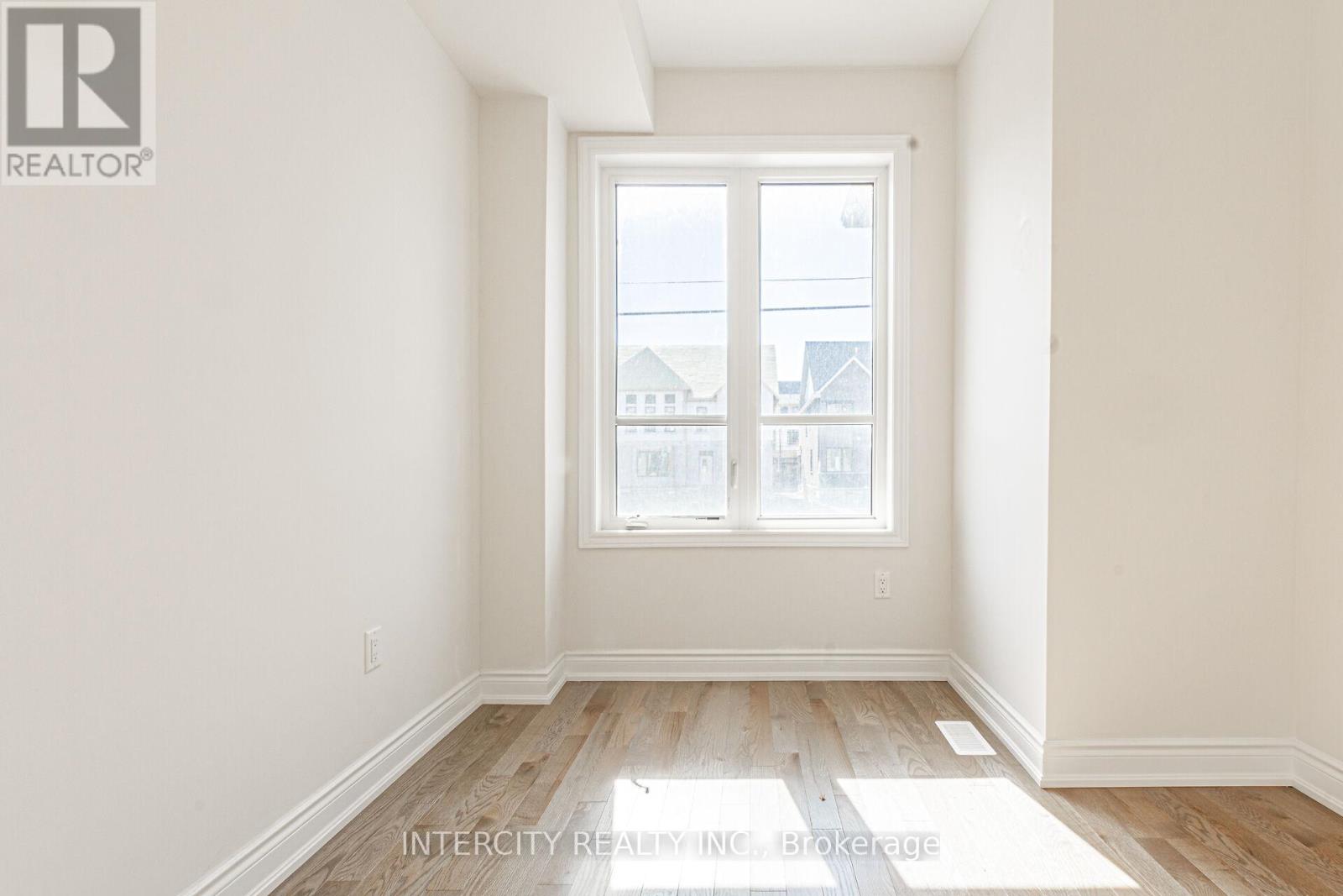 Row / Townhouse for Sale in 3273 SIXTH LINE|Oakville (GO Glenorchy), Ontario L6H0Z8 4