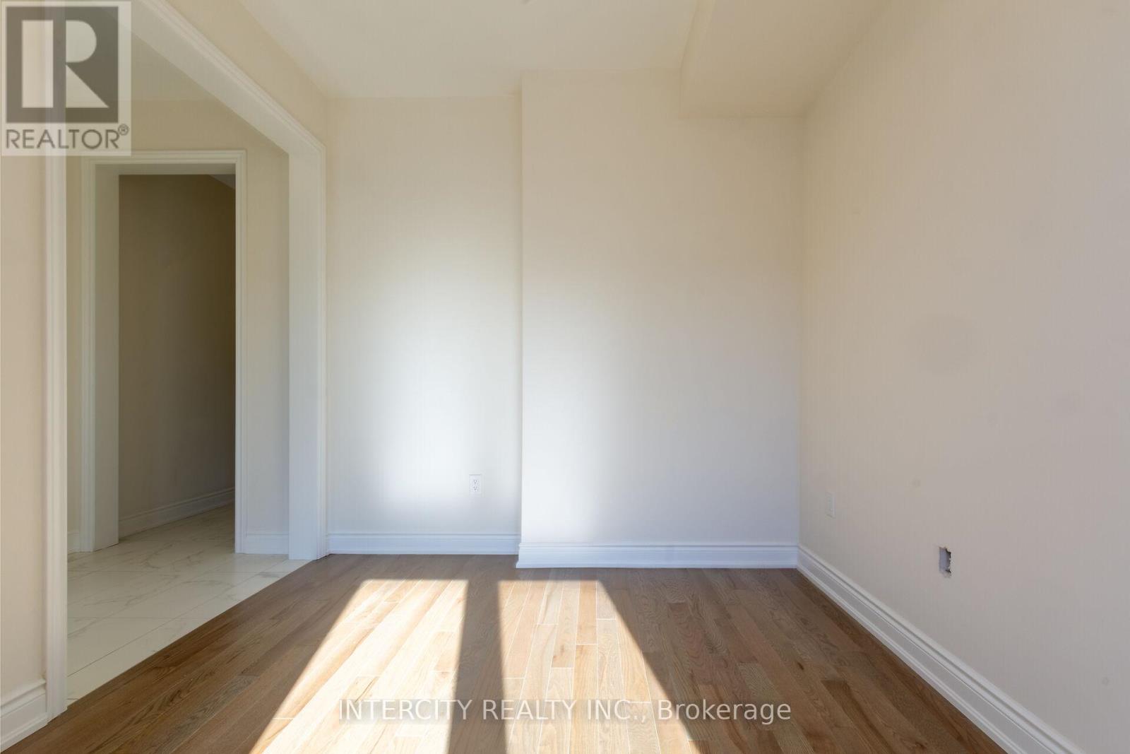 Row / Townhouse for Sale in 3273 SIXTH LINE|Oakville (GO Glenorchy), Ontario L6H0Z8 5