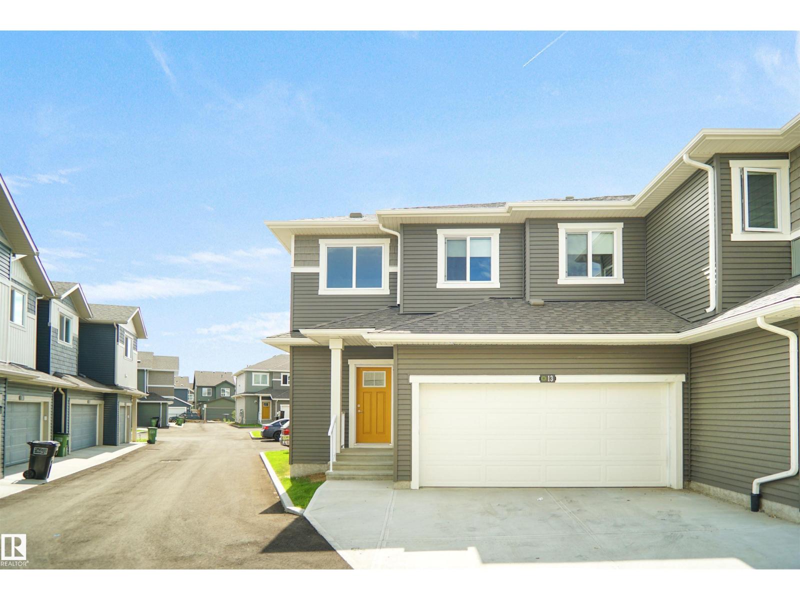 オーチャードハウス For sale: 4019 ORCHARDS DR SW, Edmonton, Alberta T6C1V2