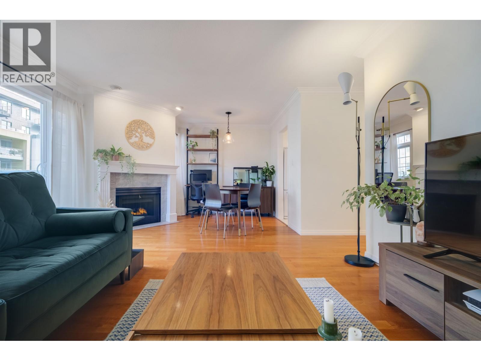 For sale: 301 1868 E 11TH AVENUE, Vancouver, British Columbia