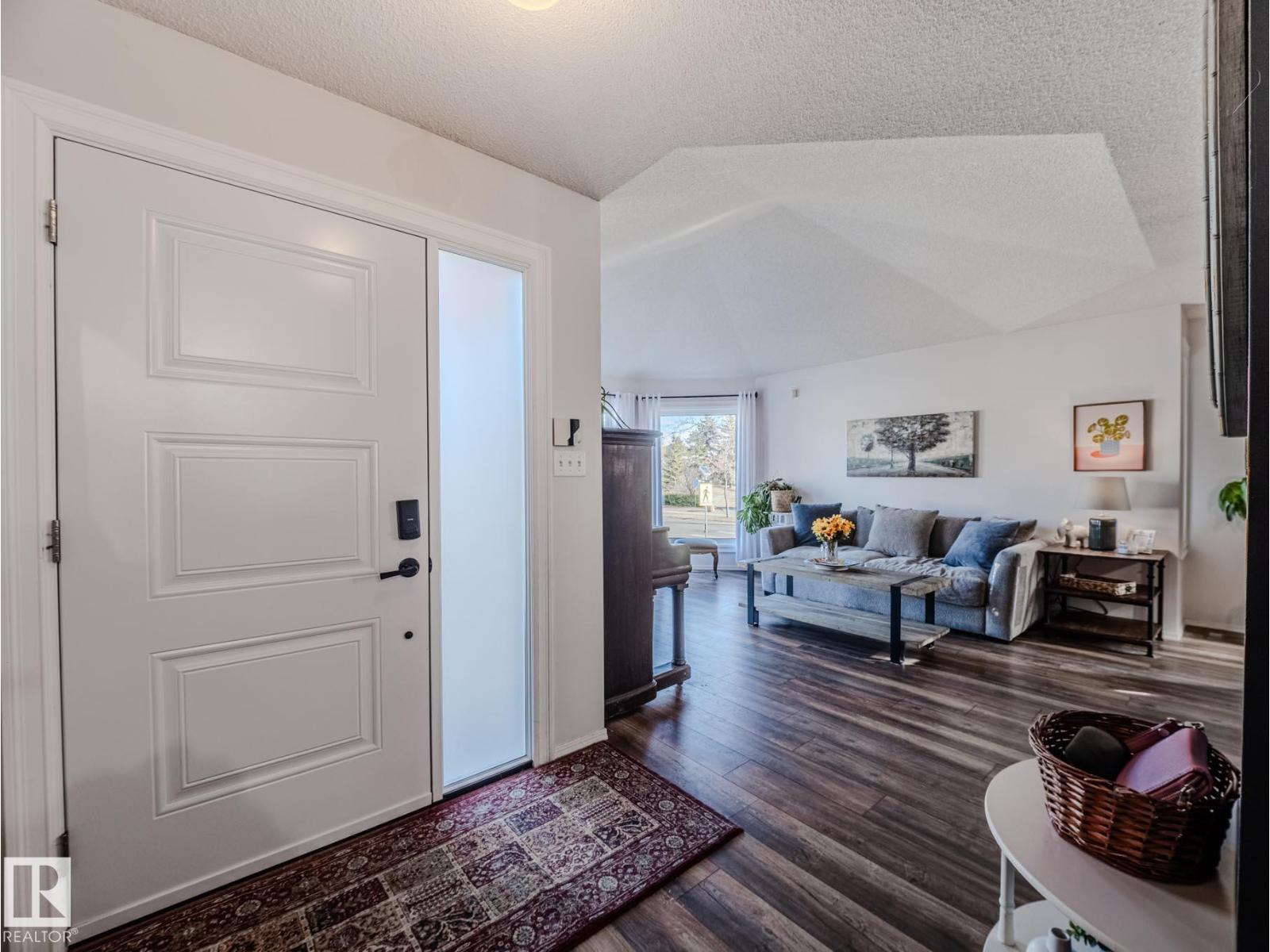 For sale: 14 HERITAGE BV, St. Albert, Alberta T8N5P8 - E4463270