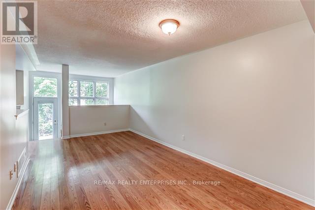 Row / Townhouse for Sale in 24B - 1084 QUEEN STREET W|Mississauga (Lorne Park), Ontario L5H4K4 4