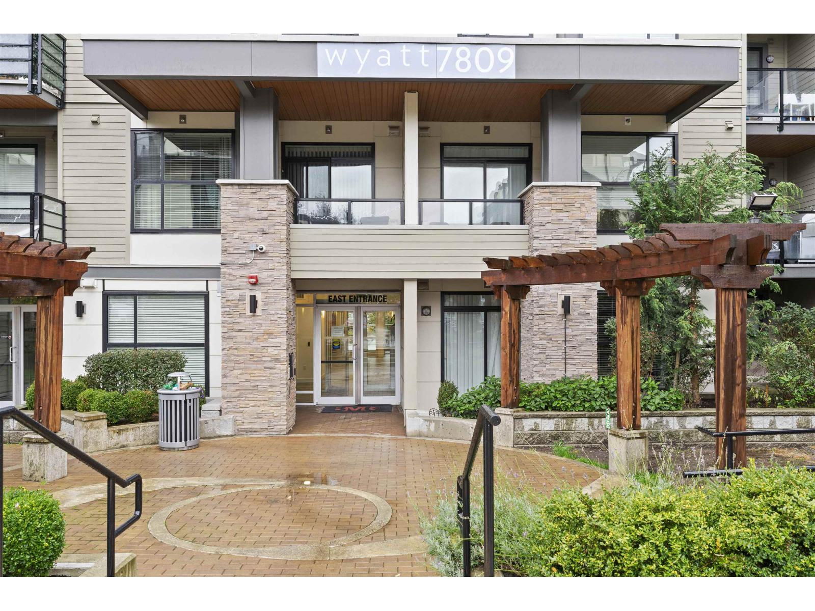 For sale: 306 7809 209 STREET, Langley, British Columbia V2Y3N6