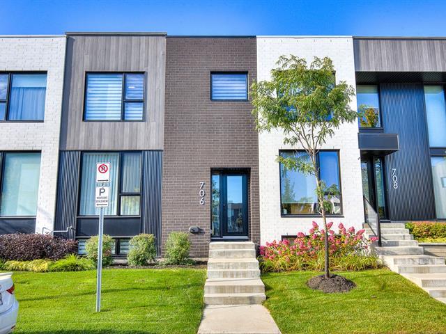 For sale: 706 Rue Isola-Comtois, Sainte-Julie, Quebec J3E0H8