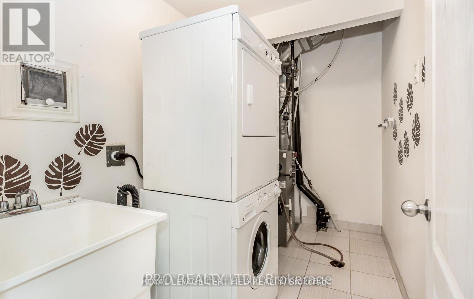 Row / Townhouse for Sale in 2 - 5725 TOSCA DRIVE|Mississauga (Churchill Meadows), Ontario L5M6V9 4