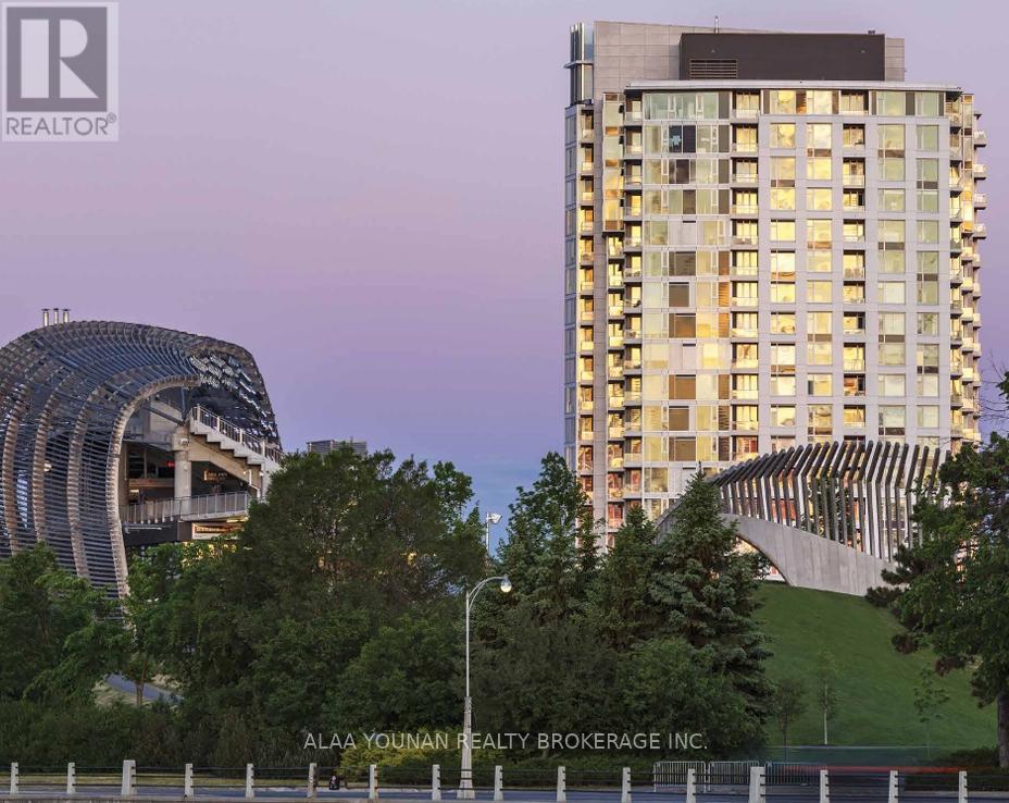 Row / Townhouse for Sale in 102 - 3075 TRAFALGAR ROAD|Oakville (JM Joshua Meadows), Ontario L6H7C2