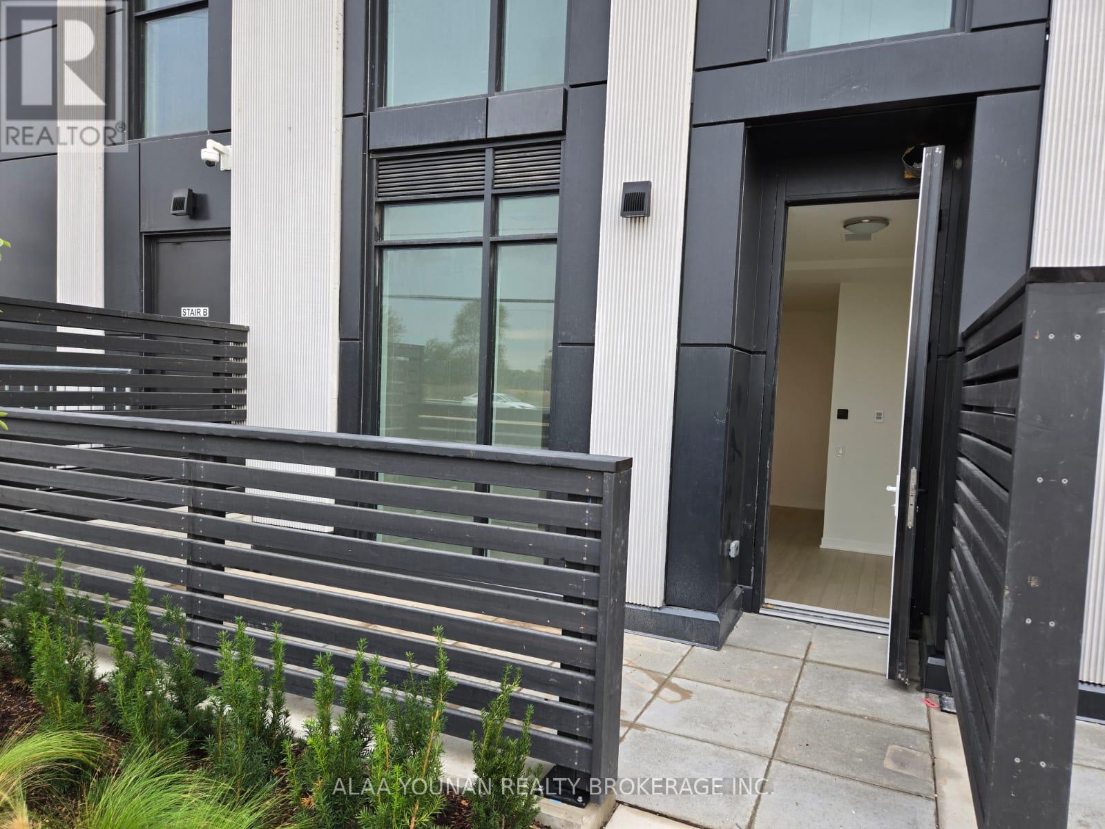 Row / Townhouse for Sale in 102 - 3075 TRAFALGAR ROAD|Oakville (JM Joshua Meadows), Ontario L6H7C2 4