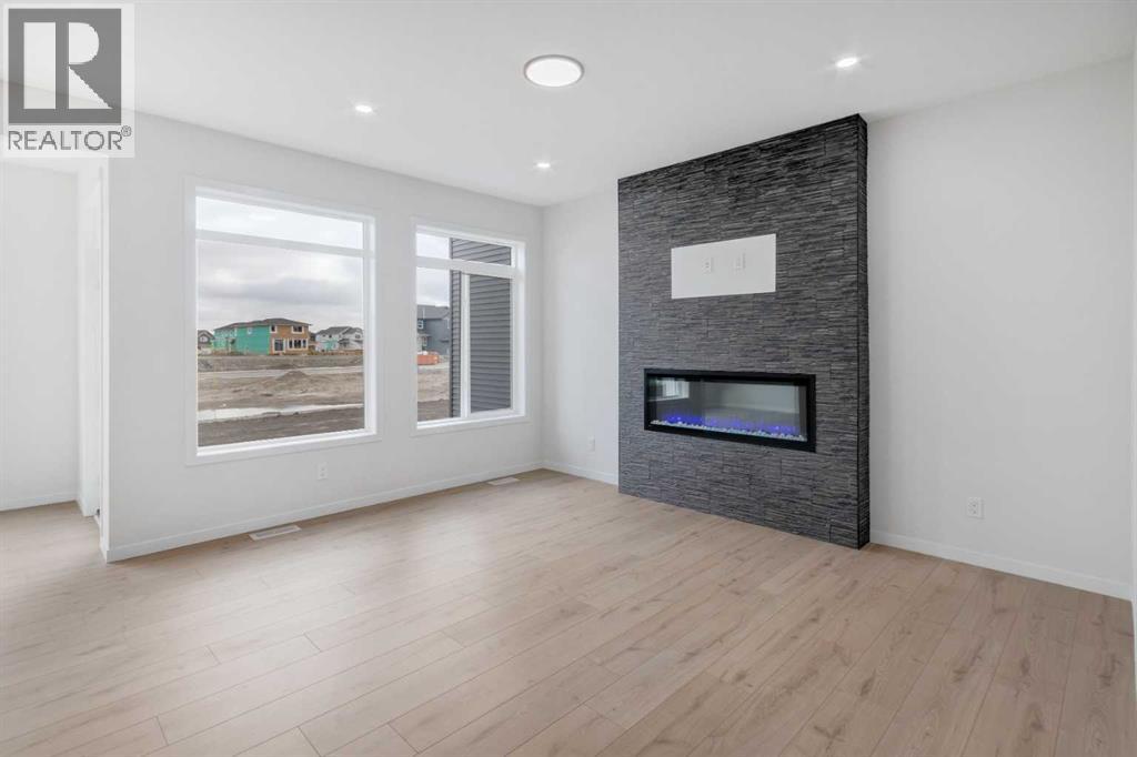 House for Sale in 370 Corner Glen Way NE|Calgary, Alberta T3N2P1 4