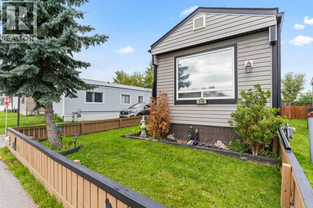 Mobile Home for Sale in 116, 6220 17 Avenue SE|Calgary, Alberta T2A0W6