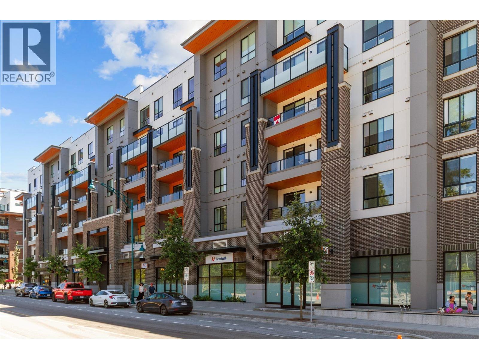 For sale: 202 3131 MURRAY STREET, Port Moody, British Columbia