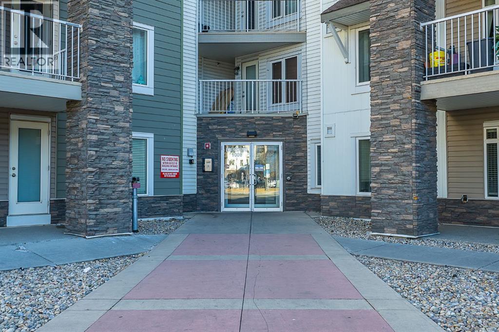 Apartment for Sale in 1303, 6118 80 Avenue NE|Calgary, Alberta T3j1B3 3