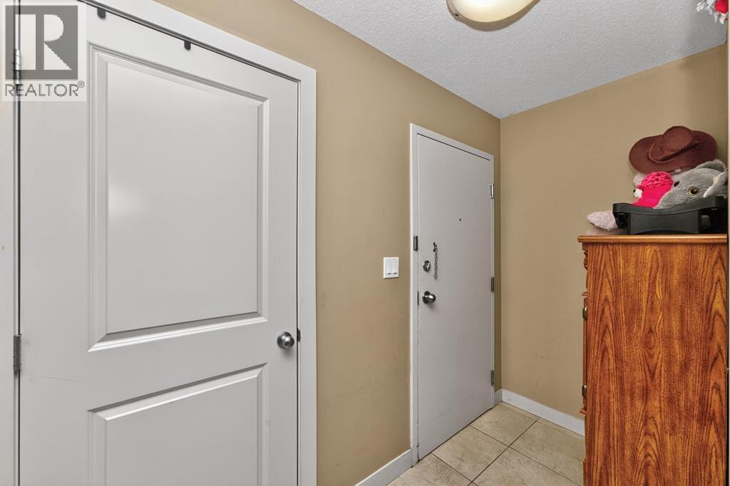 Apartment for Sale in 1303, 6118 80 Avenue NE|Calgary, Alberta T3j1B3 4