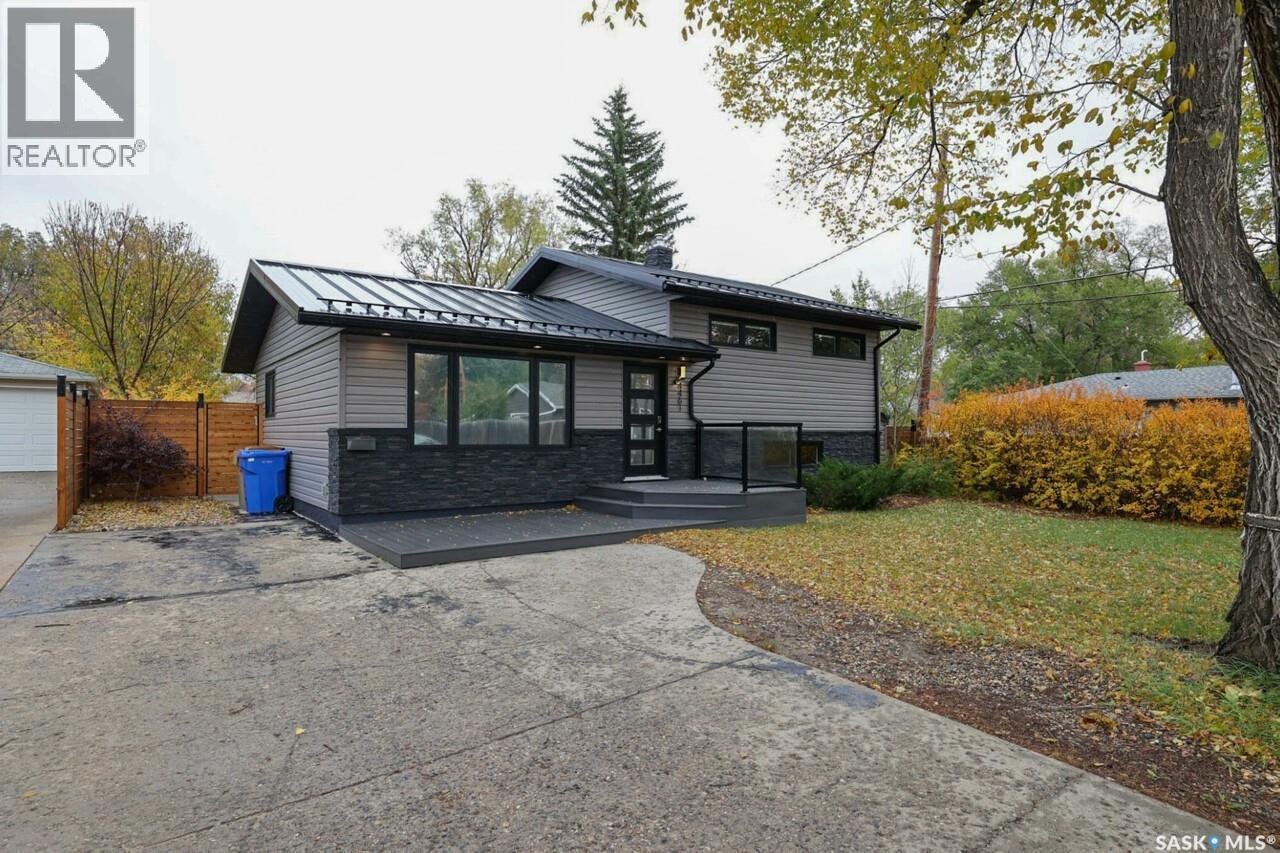 4461 Castle ROAD, Regina, Saskatchewan S4S4W4 | REALTOR.ca
