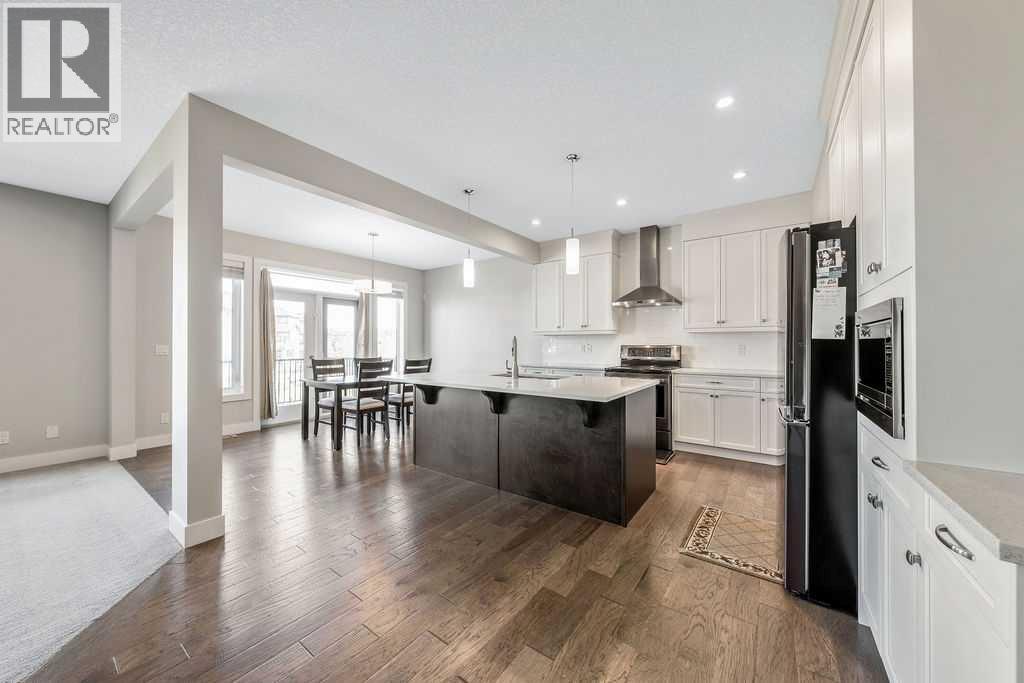 House for Sale in 82 Panton View NW|Calgary, Alberta T3K0X8 4