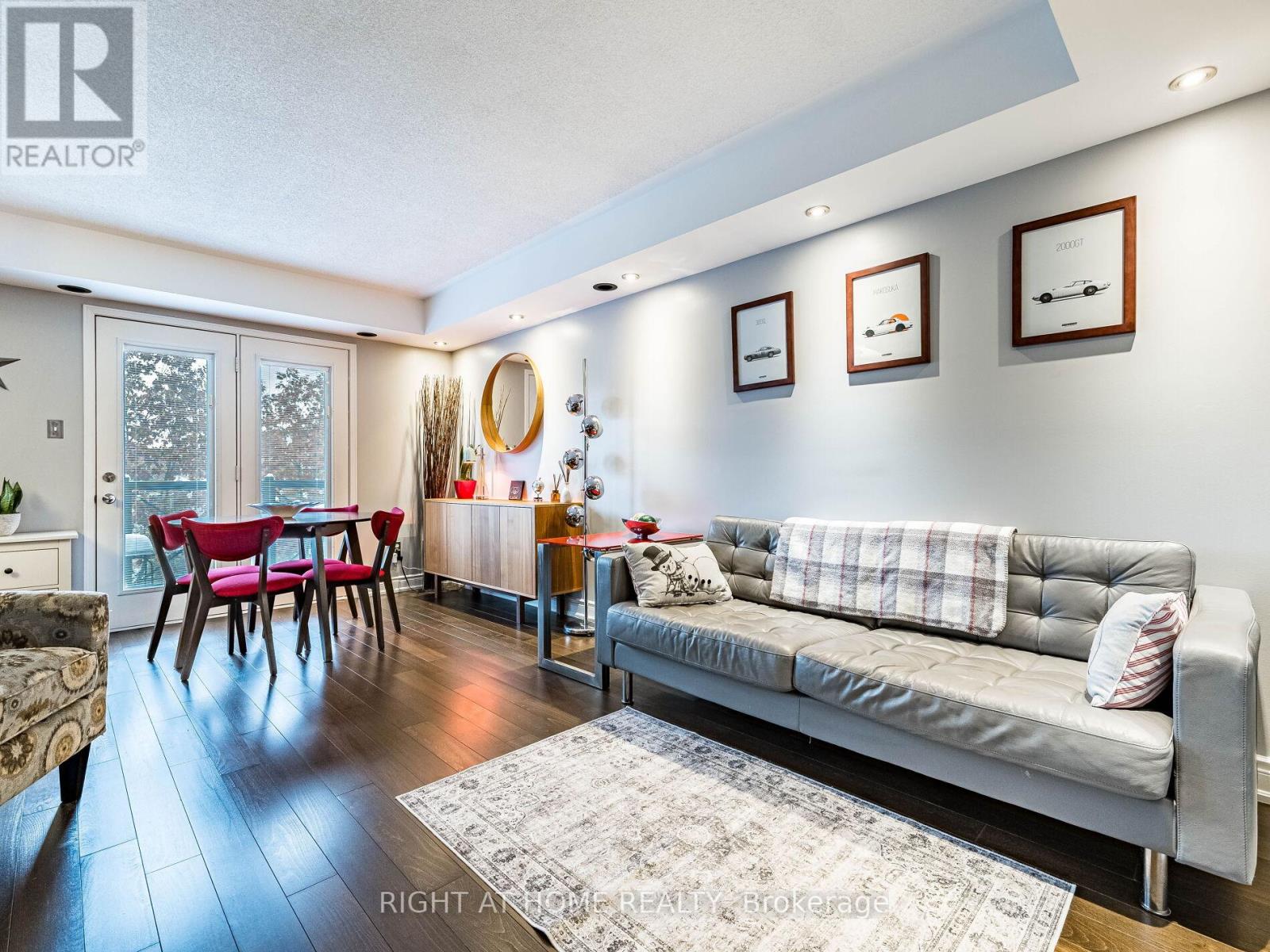 Row / Townhouse for Sale in 9 - 19 HAYS BOULEVARD|Oakville (RO River Oaks), Ontario L6H0H8 5