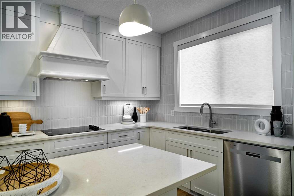 Duplex for Sale in 15353 1 Street NW|Calgary, Alberta T3P2B5 3