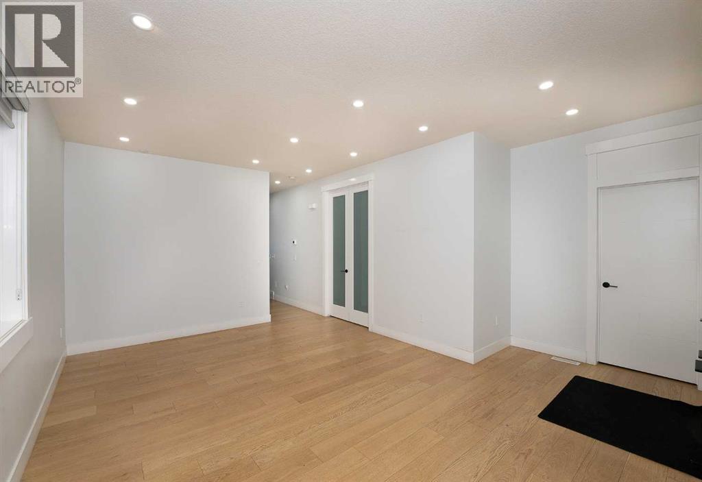 House for Sale in 4831 87 Avenue NE|Calgary, Alberta T3J2J5 5