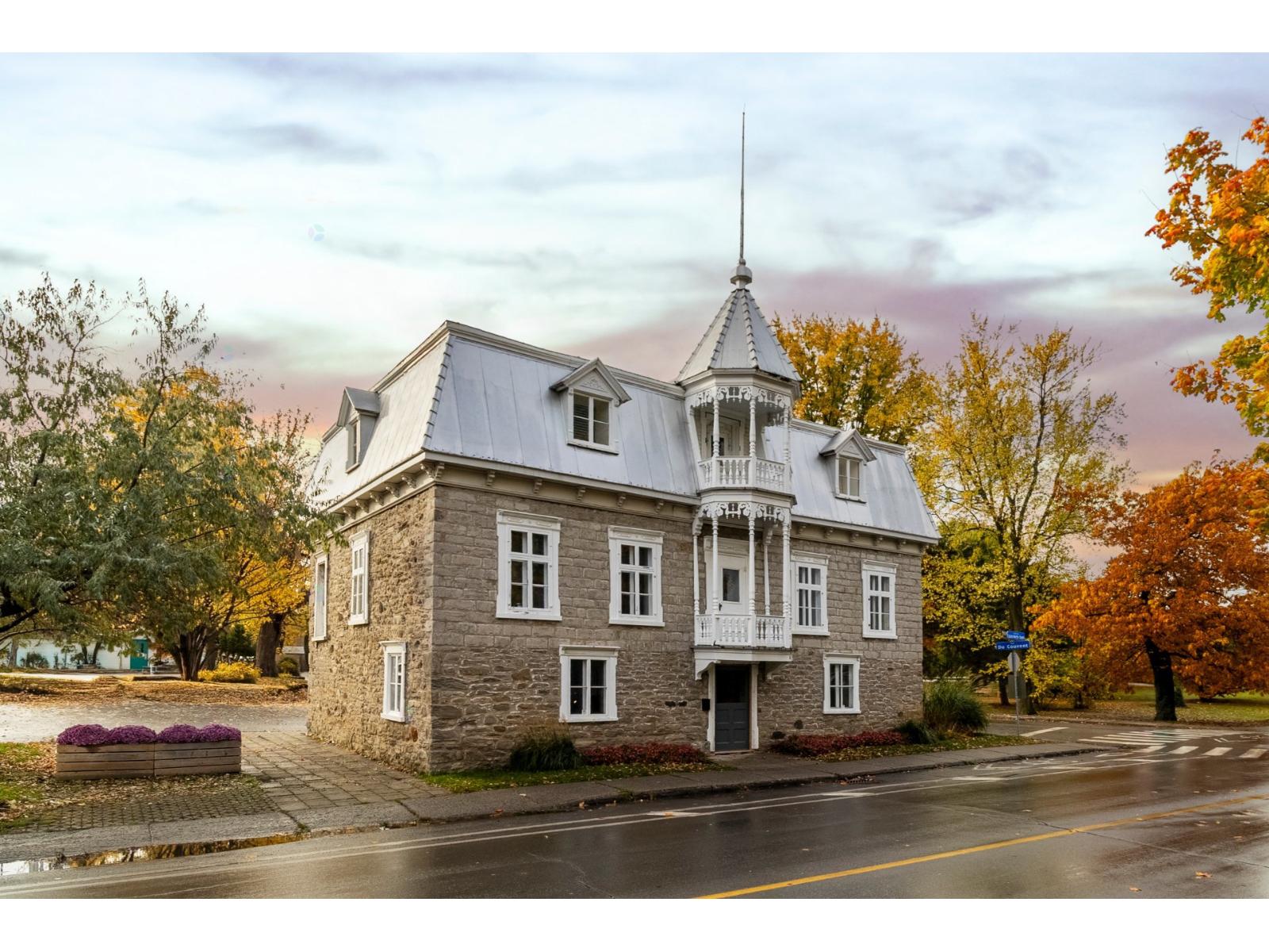 For sale: 4040 Boul. St-Martin O., Laval (Chomedey), Quebec H7T1B9 ...