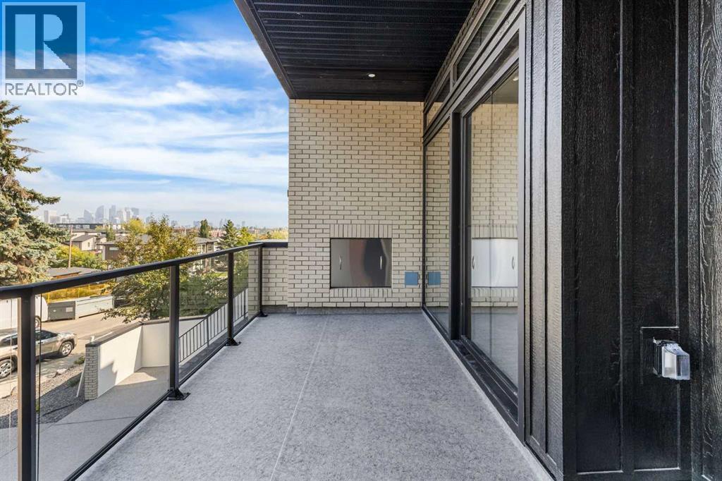 Duplex for Sale in 2011 28 Avenue SW|Calgary, Alberta T2T1K4 3