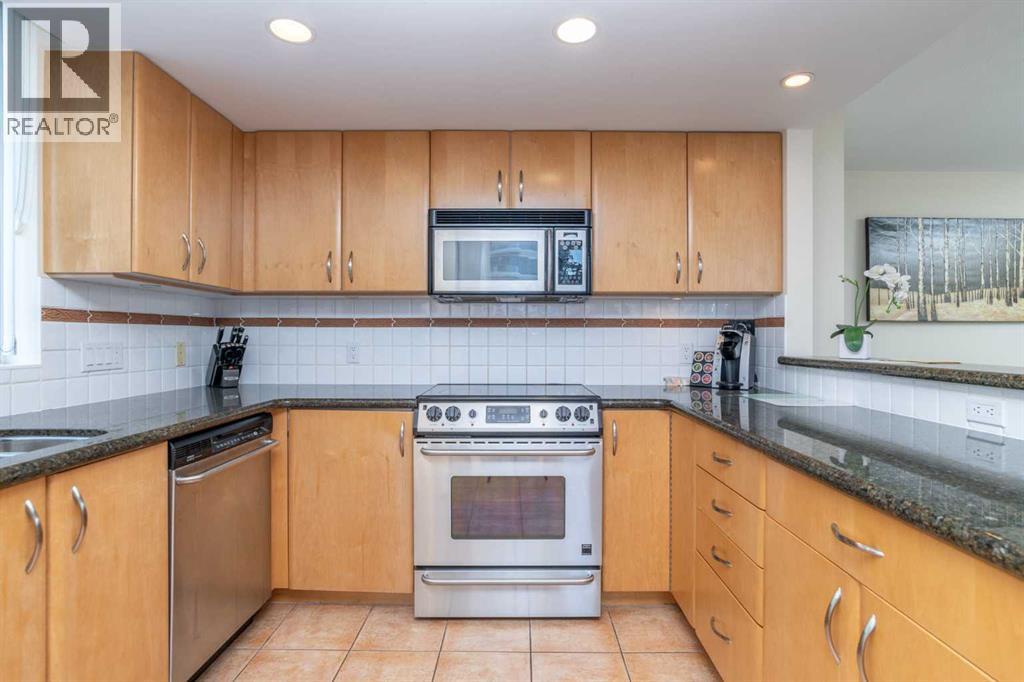 Apartment for Sale in 404, 1108 6 Avenue SW|Calgary, Alberta T2P5K1 2