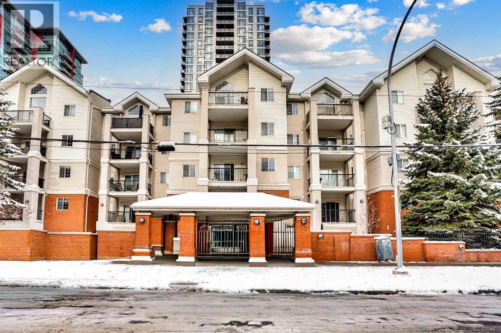 Apartment for Sale in 204, 126 14 Avenue SW|Calgary, Alberta T2R0L9