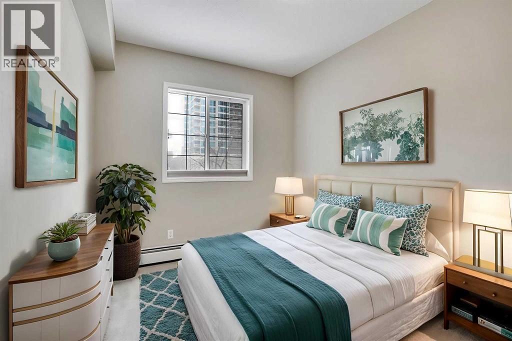 Apartment for Sale in 204, 126 14 Avenue SW|Calgary, Alberta T2R0L9 4