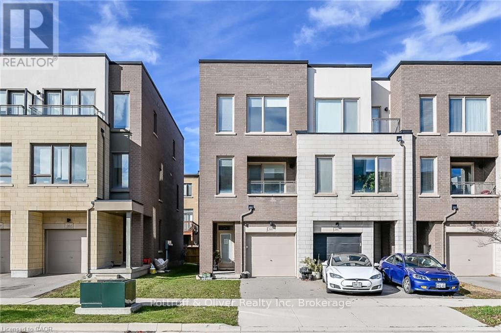 Row / Townhouse for Sale in 205 SABINA DRIVE|Oakville (GO Glenorchy), Ontario L6H0L4 3