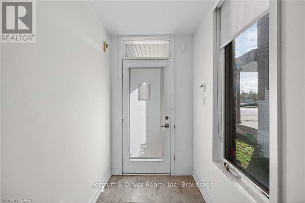 Row / Townhouse for Sale in 205 SABINA DRIVE|Oakville (GO Glenorchy), Ontario L6H0L4 5