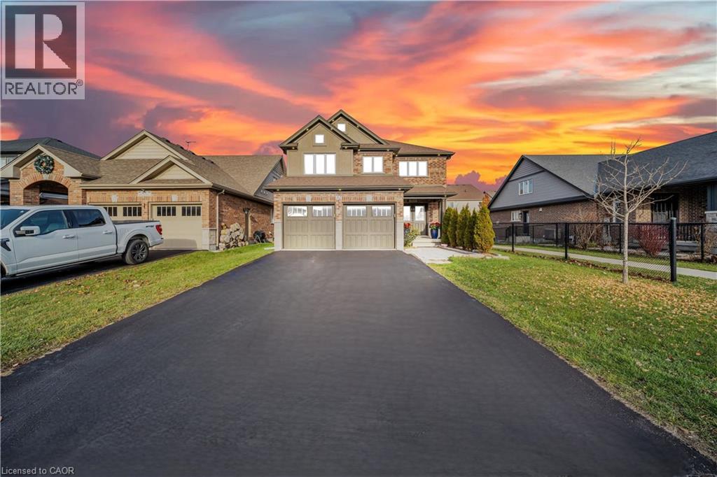 À vendre : 52 RILEY Crescent, Centre Wellington, Ontario N1M0C2 ...