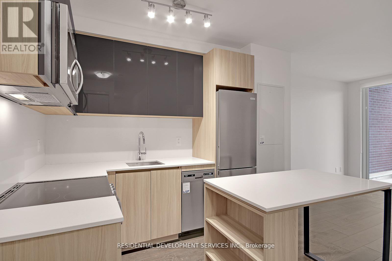 For rent: 510 - 3100 KEELE STREET, Toronto (Downsview-Roding-CFB ...