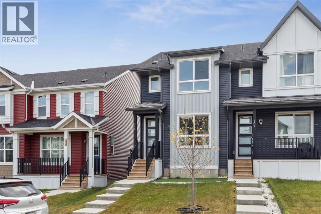 Duplex for Sale in 113 Calhoun Common NE|Calgary, Alberta T3P1T2 2