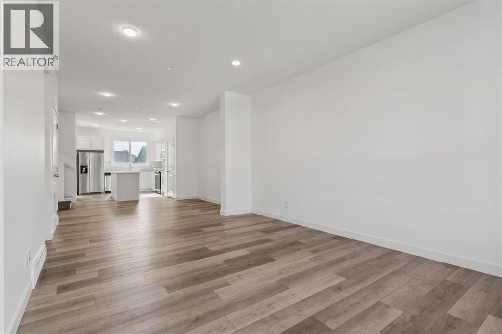 Duplex for Sale in 113 Calhoun Common NE|Calgary, Alberta T3P1T2 3