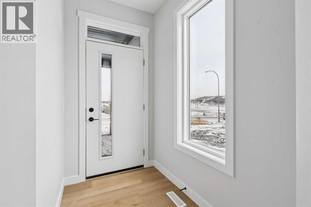 House for Sale in 117 Heartwood Lane SE|Calgary, Alberta T3S0R4 3