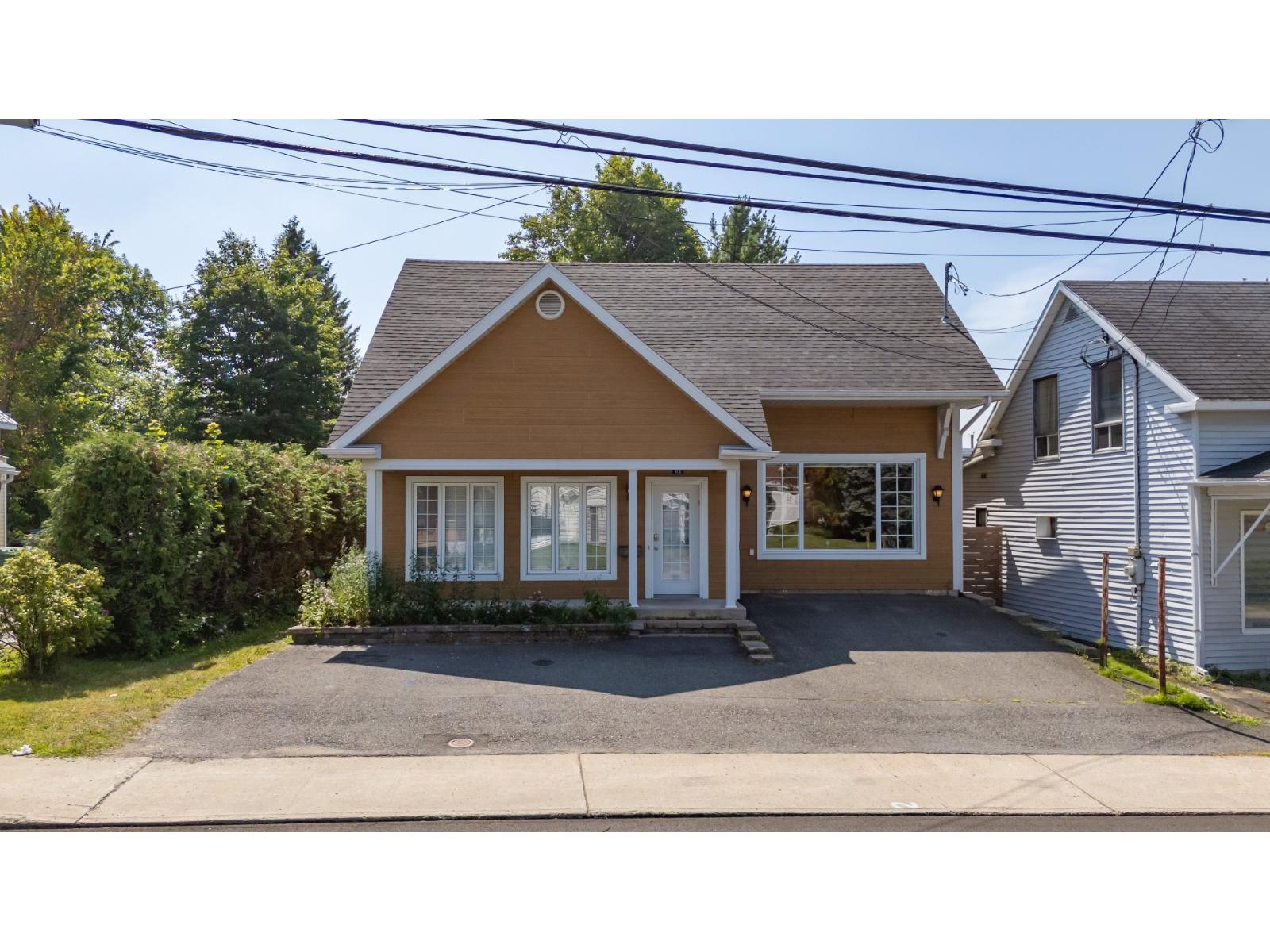 For sale: 115 Rue St-Jean-Baptiste, Victoriaville, Quebec G6P4E9 ...