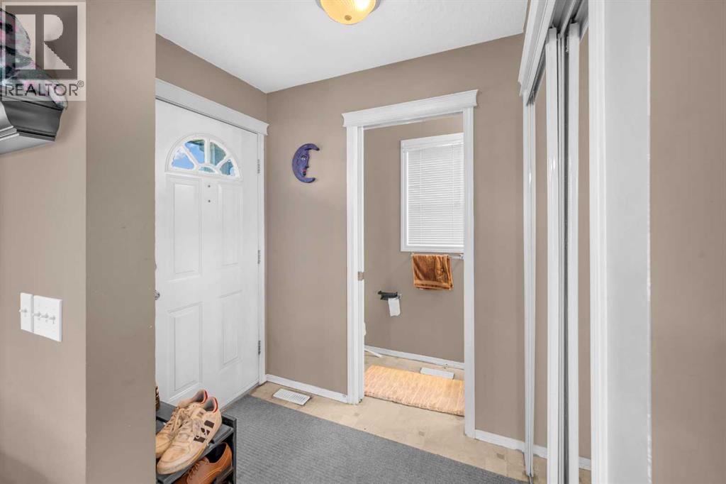 House for Sale in 6 Saddlemont Way NE|Calgary, Alberta T3J4V2 4