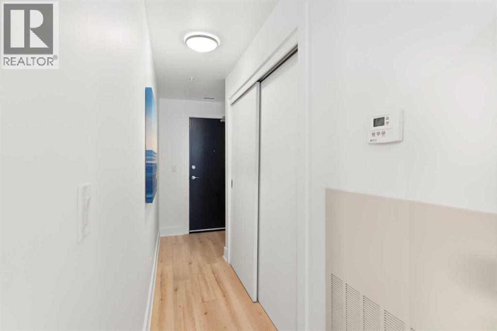 Apartment for Sale in 303, 550 Riverfront Avenue SE|Calgary, Alberta T2G1E5 5