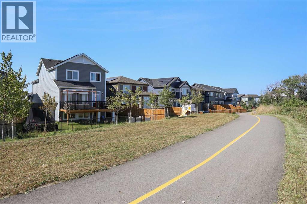 House for Sale in 292 Legacy Reach Circle SE|Calgary, Alberta T2X4T8 4