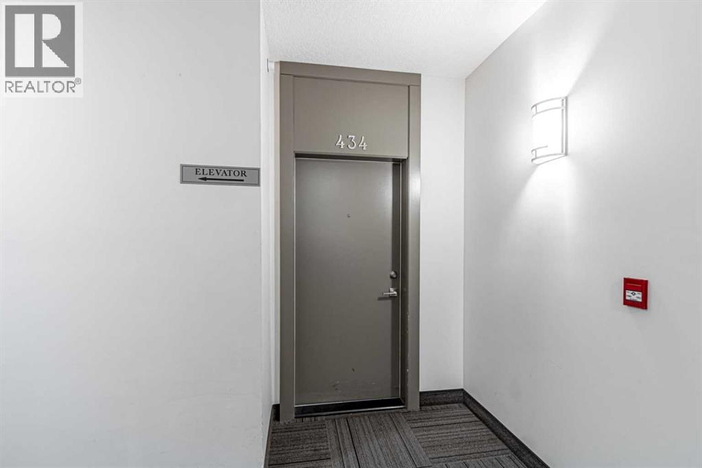 Apartment for Sale in 434, 60 Royal Oak Plaza NW|Calgary, Alberta T3G0A7 4