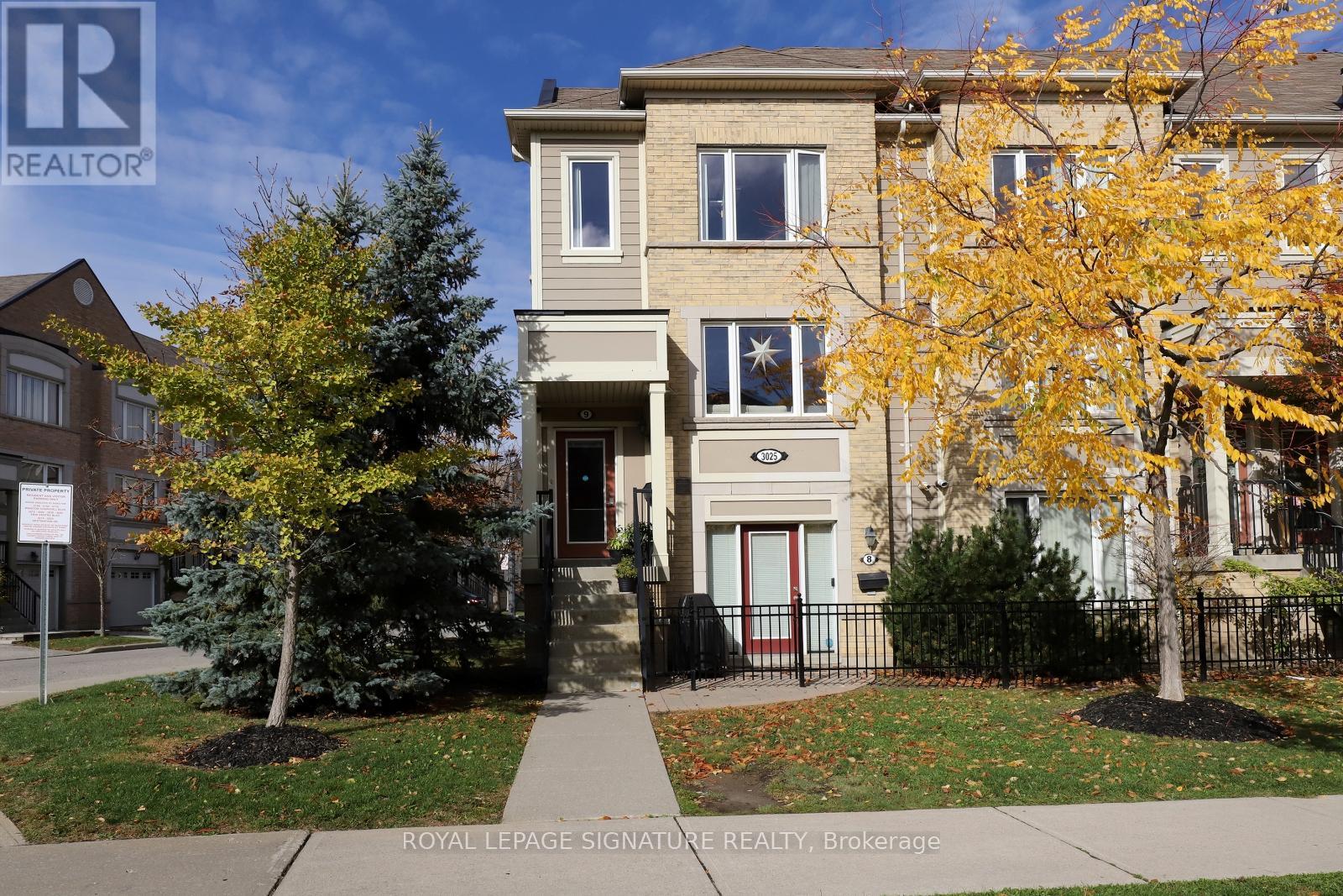 Row / Townhouse for Sale in 9 - 3025 DESTINATION DRIVE|Mississauga (Churchill Meadows), Ontario L5M0P3