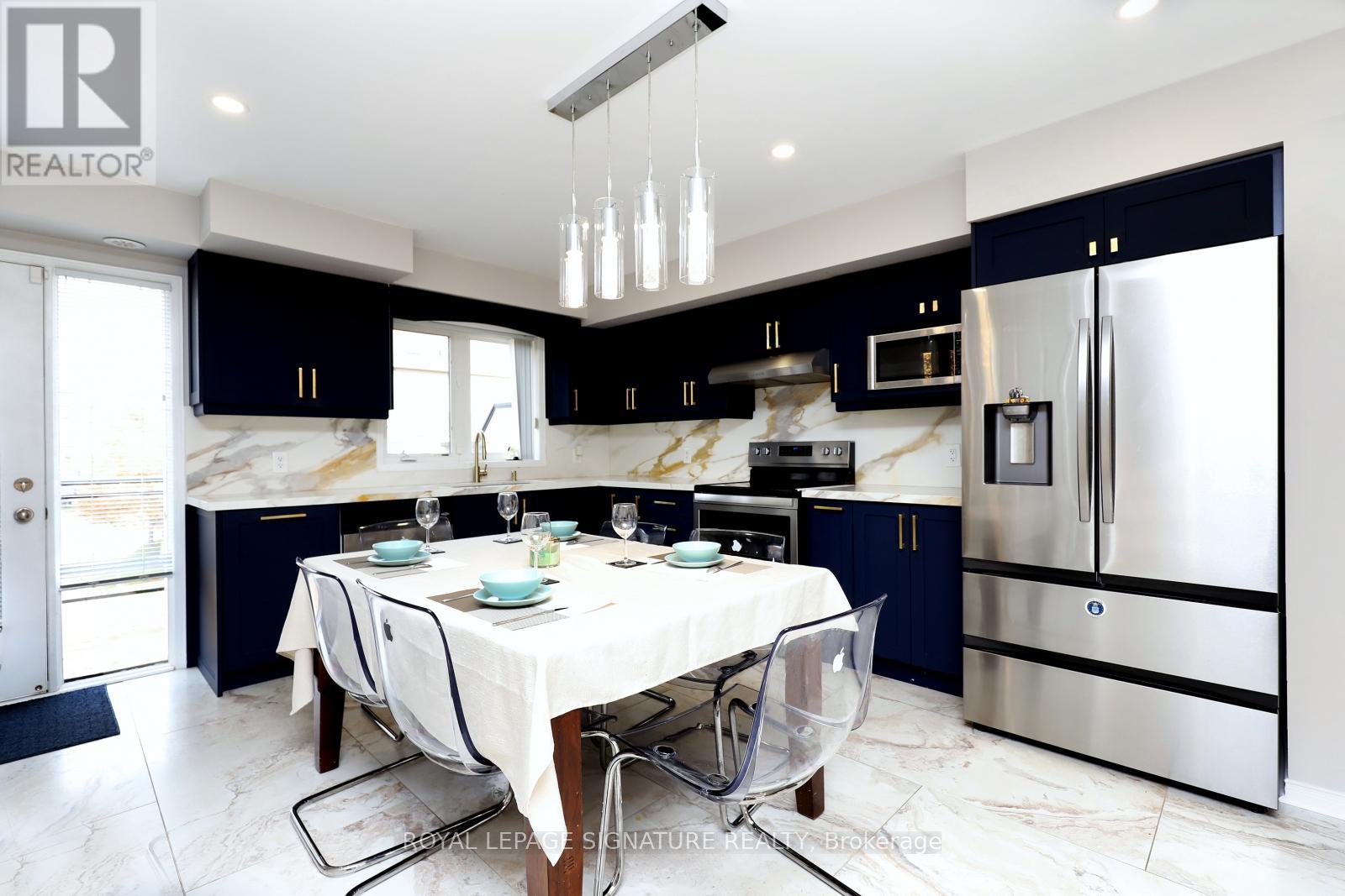 Row / Townhouse for Sale in 9 - 3025 DESTINATION DRIVE|Mississauga (Churchill Meadows), Ontario L5M0P3 3