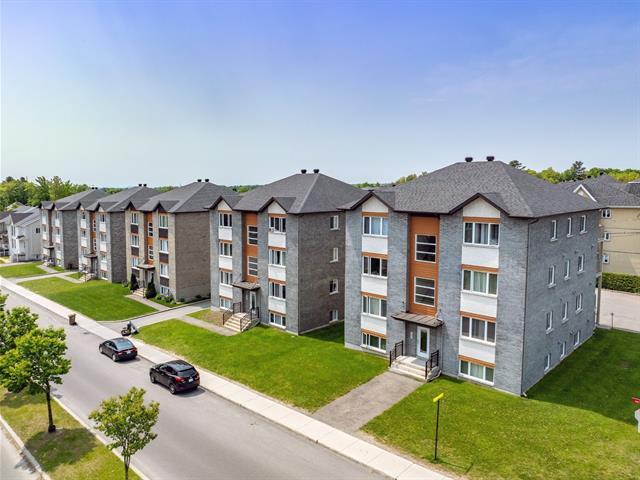 For sale: 2238-2254 Rue Schulz, Saint-Jérôme, Quebec J7Y5L2