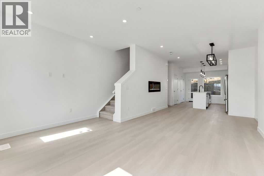 Row / Townhouse for Sale in 322 Sage Hill Circle NW|Calgary, Alberta T3R1J1 5