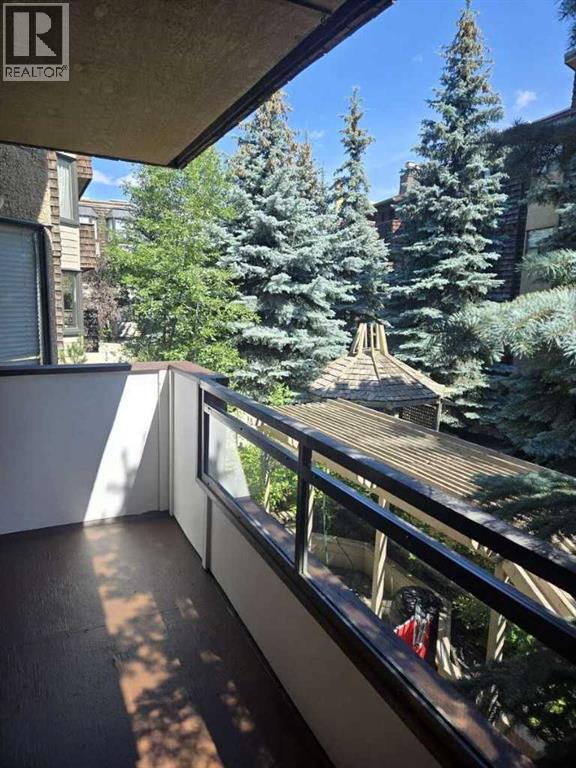 Apartment for Sale in 206, 3730 50 Street NW|Calgary, Alberta T3A2V9 4