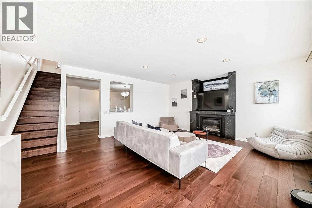 House for Sale in 170 Panamount Road NW|Calgary, Alberta T3K0H8 4