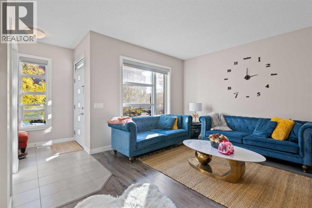 Duplex for Sale in 128 Livingston Parade NE|Calgary, Alberta T3P0V6 4