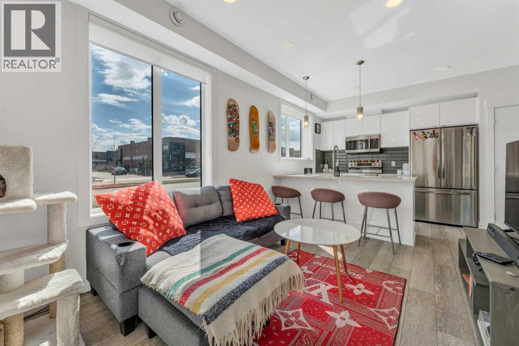 Row / Townhouse for Sale in 512, 10060 46 Street NE|Calgary, Alberta T3J2H8 2