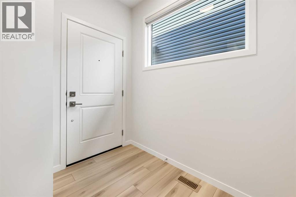 House for Sale in 232 Belmont Park SW|Calgary, Alberta T2X5T7 4