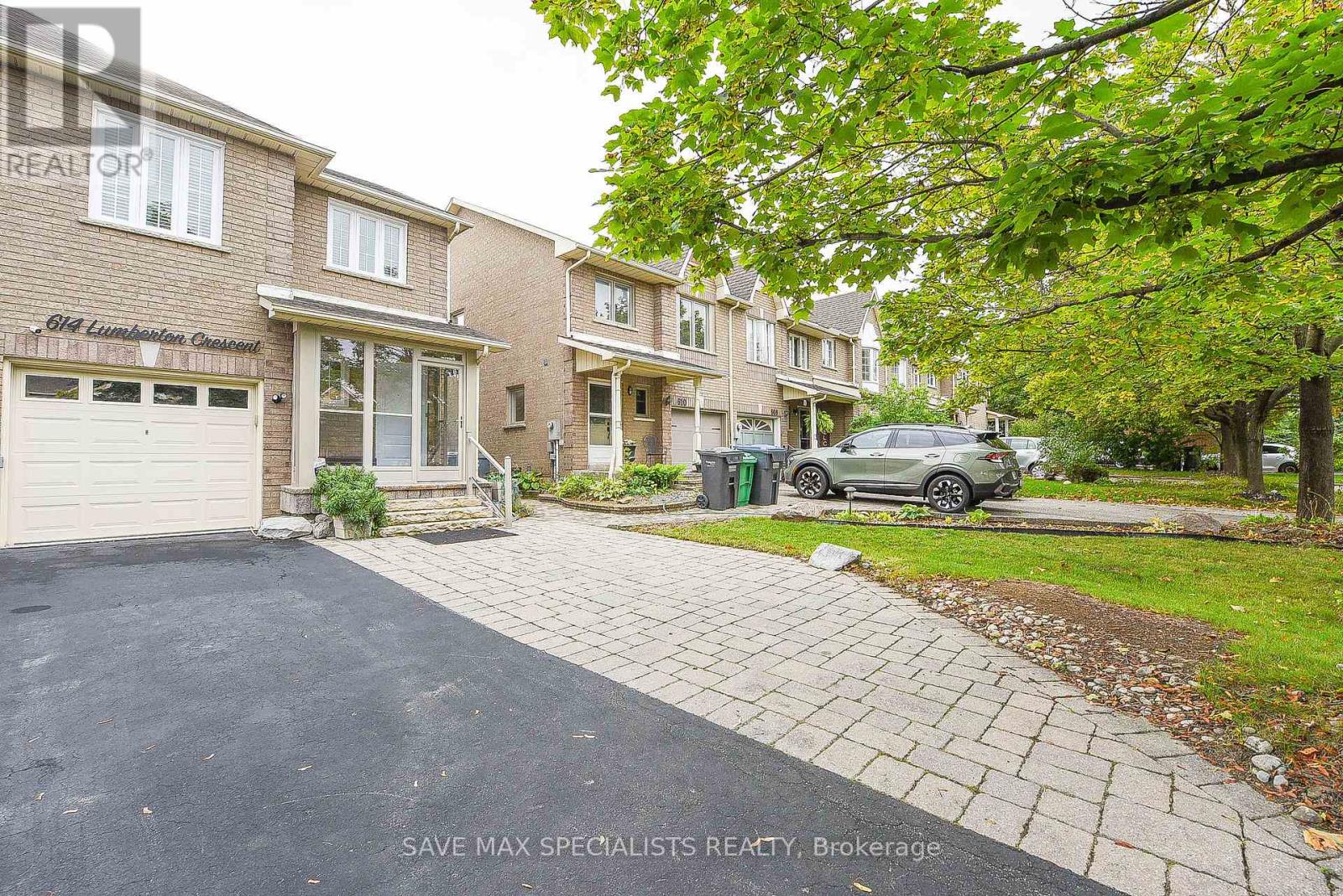 Row / Townhouse for Sale in 614 LUMBERTON CRESCENT|Mississauga (Hurontario), Ontario L4Z3Z5 2