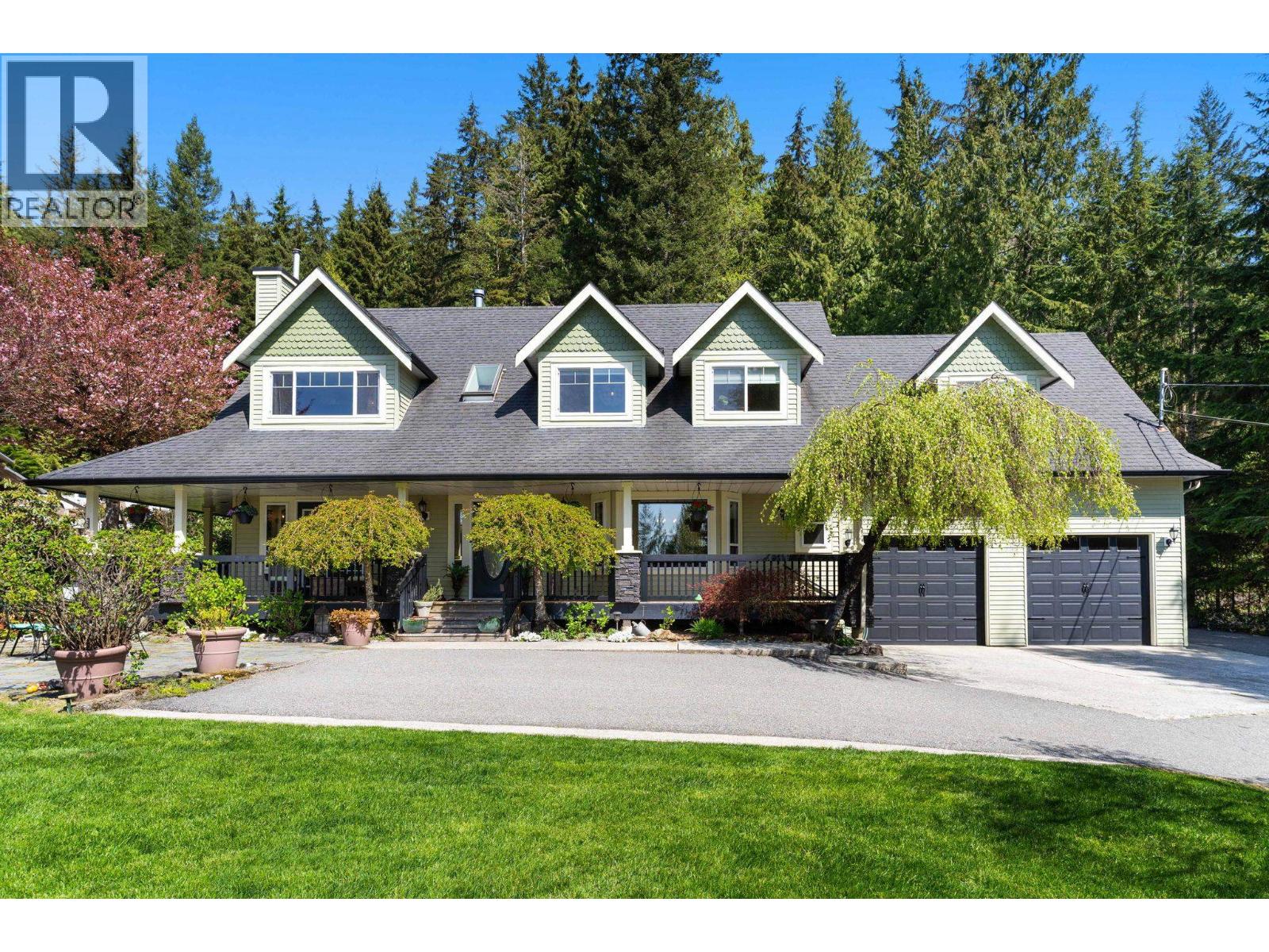 For sale: 12815 WILLOW PLACE, Maple Ridge, British Columbia V2W1N5 ...