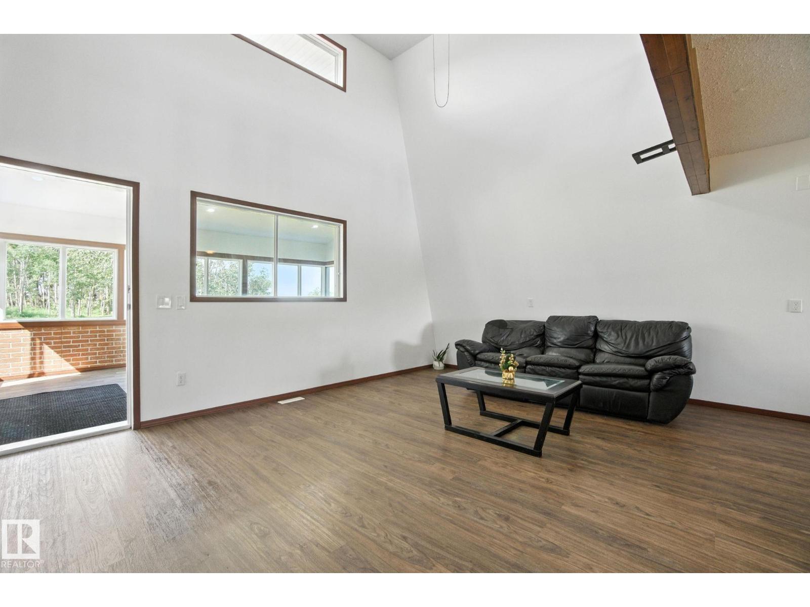 For sale: 51019 RGE ROAD 273, Rural Parkland County, Alberta T7Z1Z7 ...